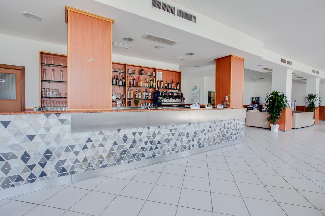 Hotel Adler Лідо-ді-Классе Екстер'єр фото