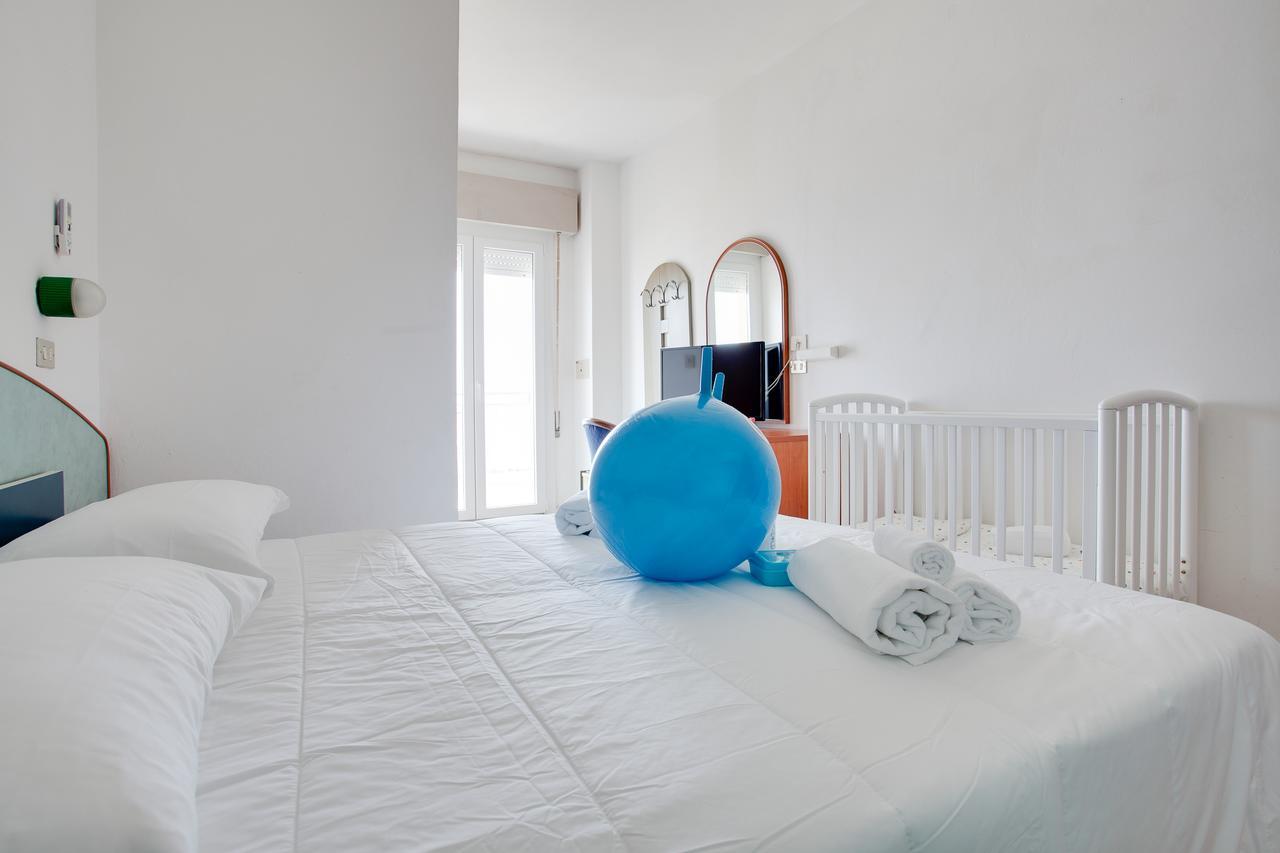 Hotel Adler Лідо-ді-Классе Екстер'єр фото