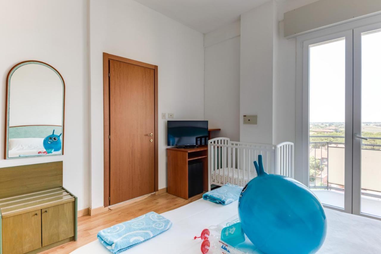 Hotel Adler Лідо-ді-Классе Екстер'єр фото